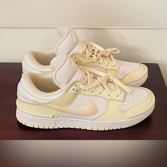 BNWOB Unisex Nike Dunk Low Twist Coconut Milk Guava Ice DZ2794-104 Sz 11W/9.5M - Picture 3 of 16